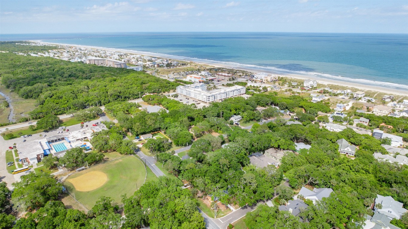Fernandina Beach, Florida 32034, United States, 4 Bedrooms Bedrooms, ,3 BathroomsBathrooms,Residential,Pending,117932