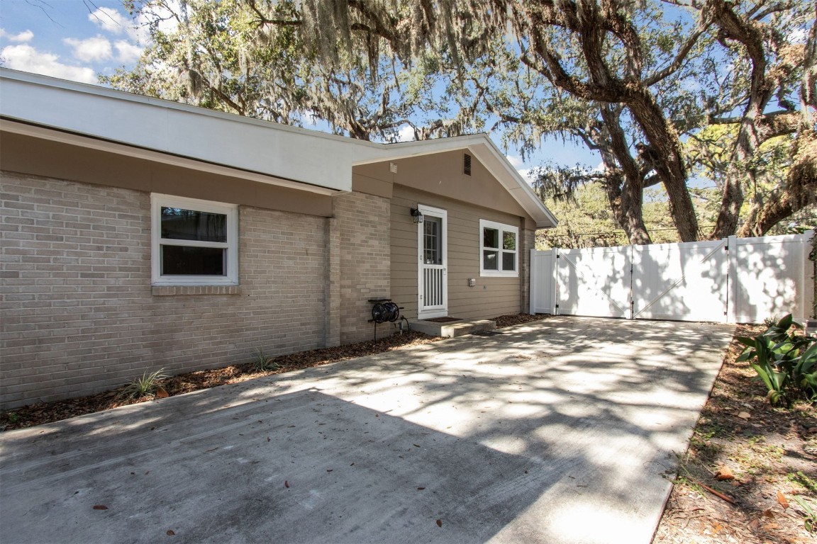 Fernandina Beach, Florida 32034, United States, 4 Bedrooms Bedrooms, ,3 BathroomsBathrooms,Residential,Pending,117932
