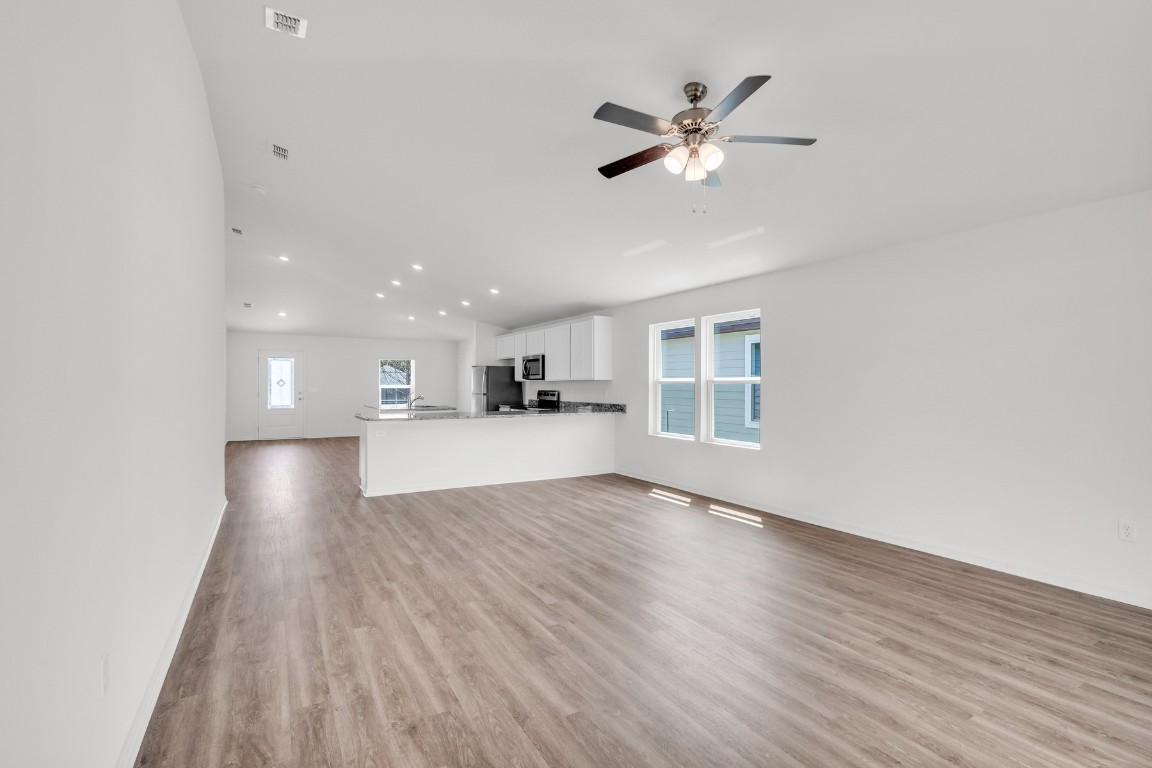37343 Whisper Way, Hilliard, Florida image 13