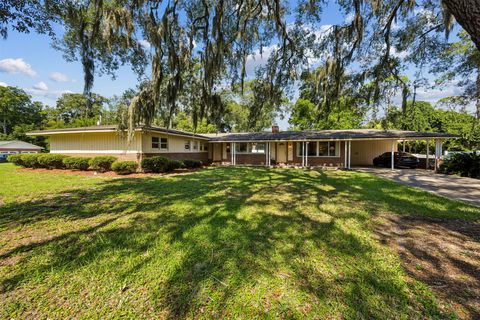 Homes For Sale - 19 S 19th Street<br/> Fernandina Beach, FL 32034