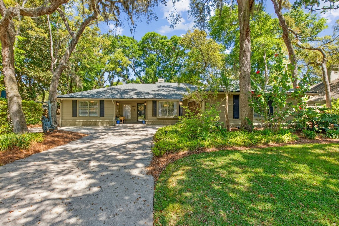 1937 N Lakeside Drive, Fernandina Beach, Florida image 1
