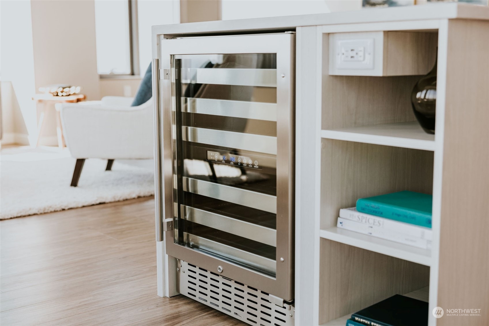 1340 4th Avenue 5706