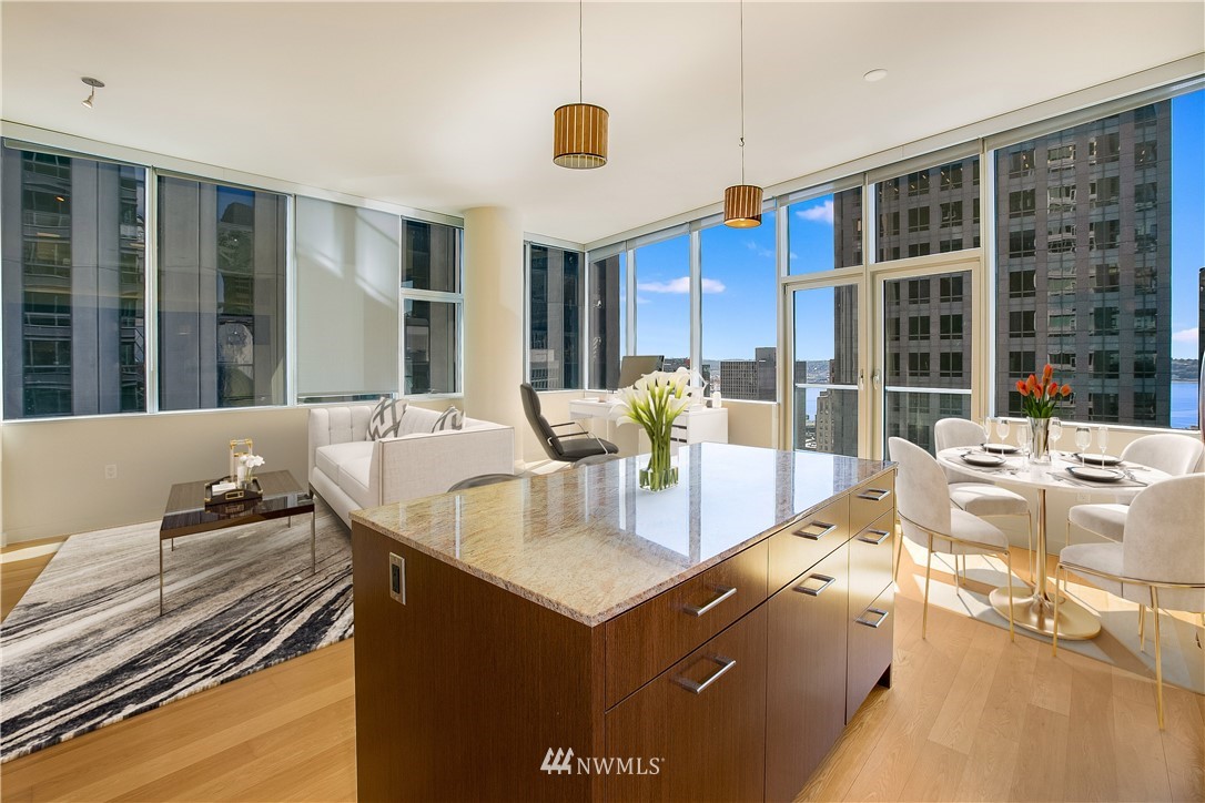 909 5th Avenue 1000
