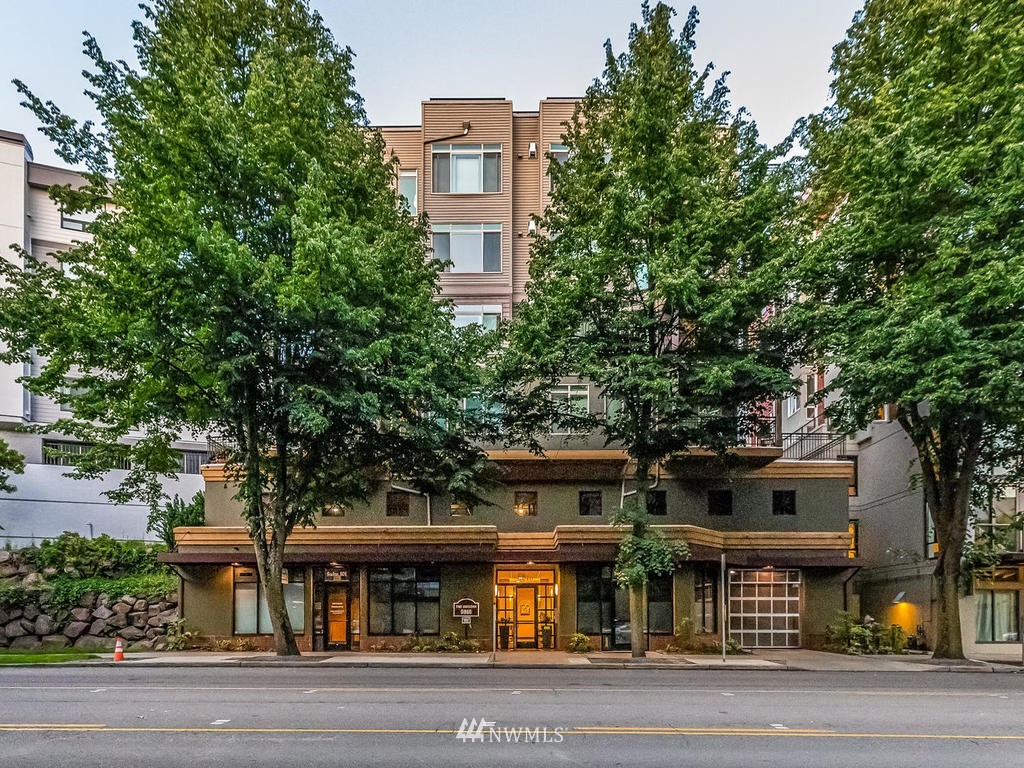 5016 California Avenue SW 405
