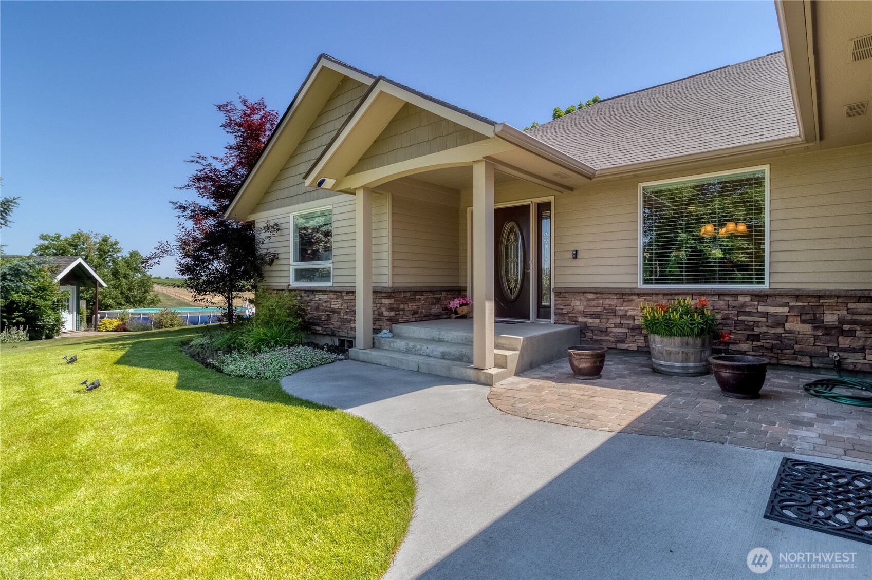 4673 Larson Road