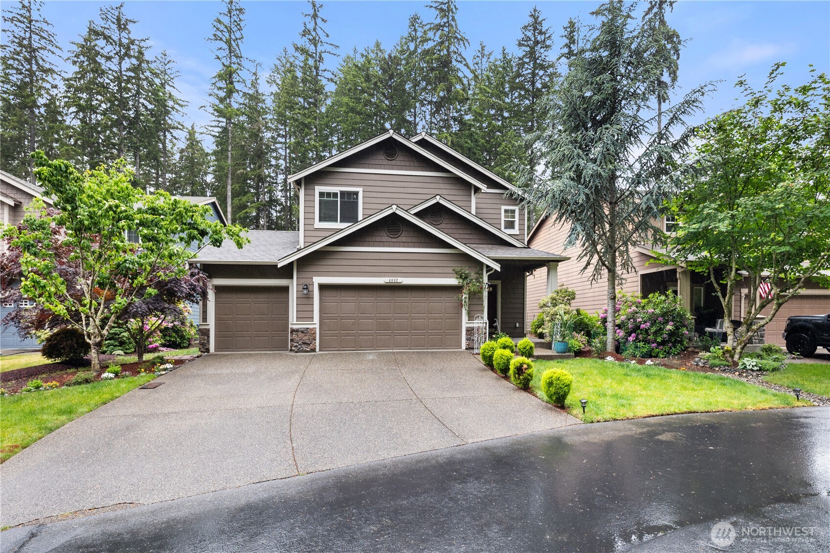 4882 SW Kenmore Court