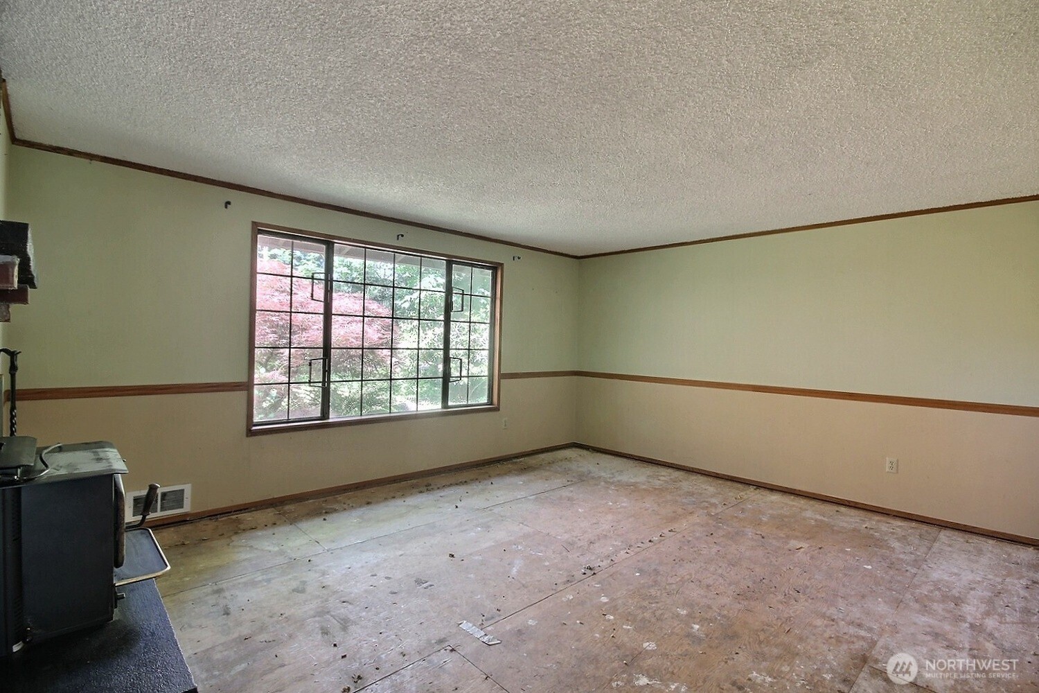 1121 Military Road E
