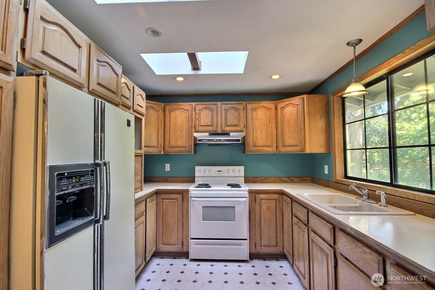 1121 Military Road E