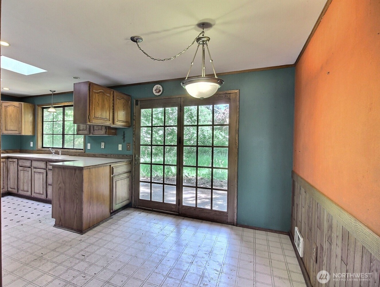 1121 Military Road E