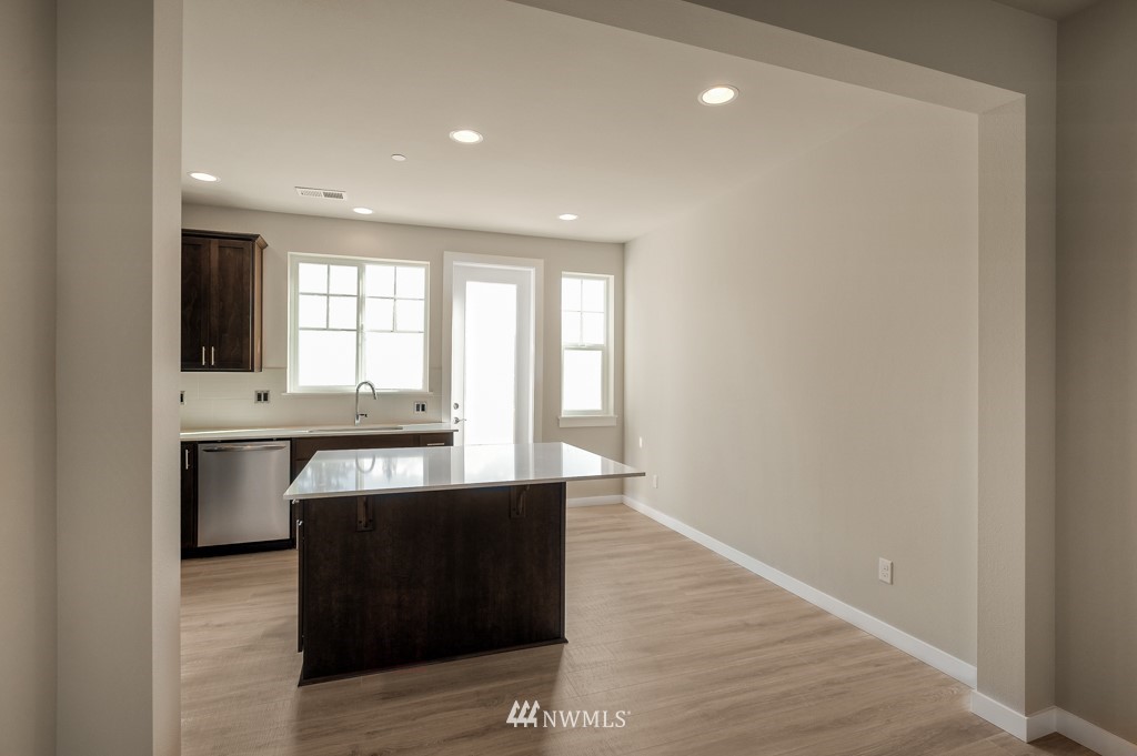 1621 Seattle Hill Road EE-4