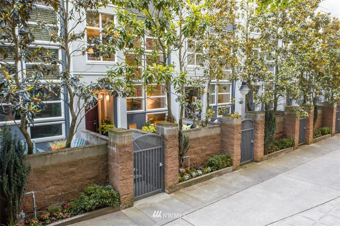10042 Main Street 117