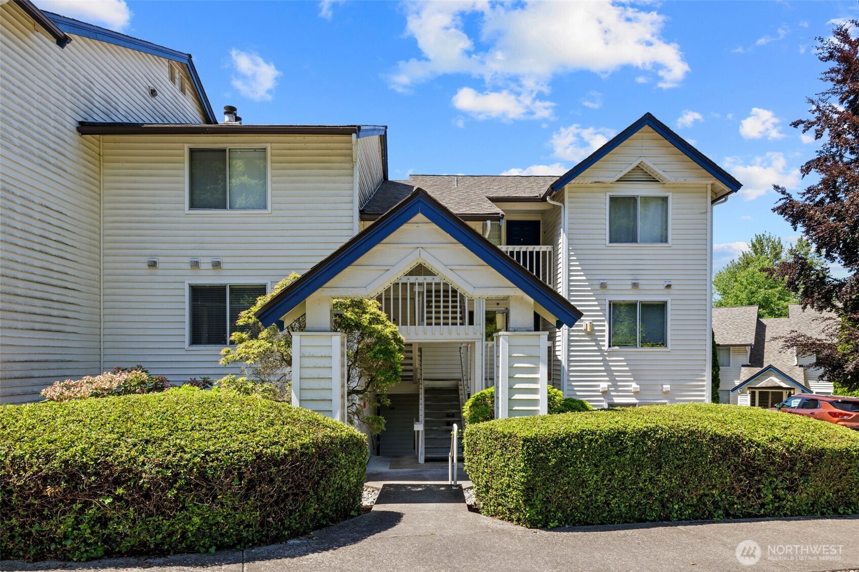 1900 NE 48th Street E205