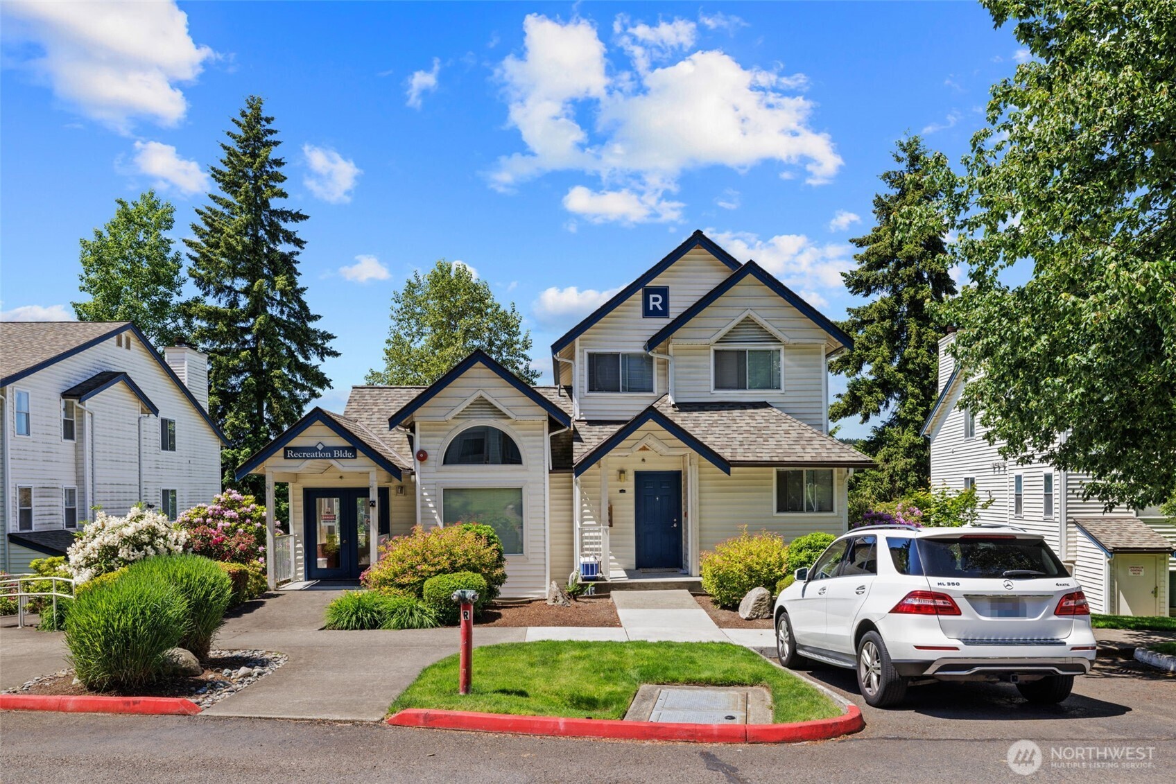 1900 NE 48th Street E205