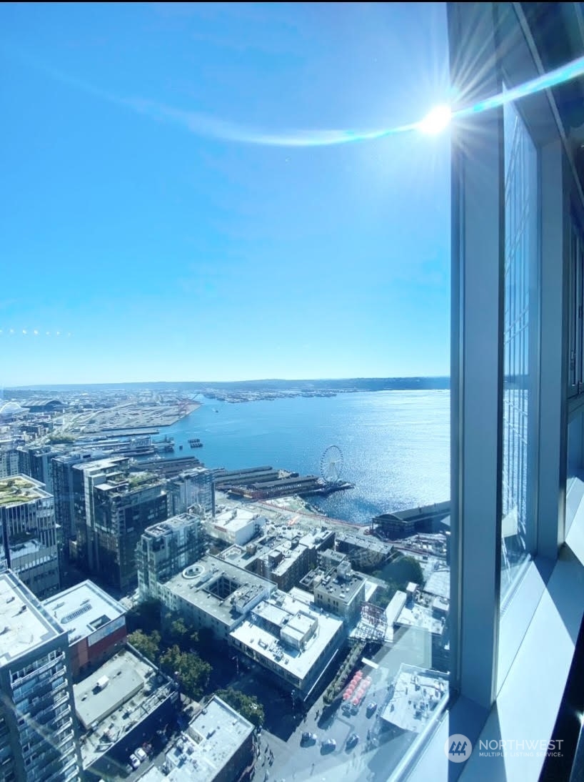 1521 2nd Avenue 3601