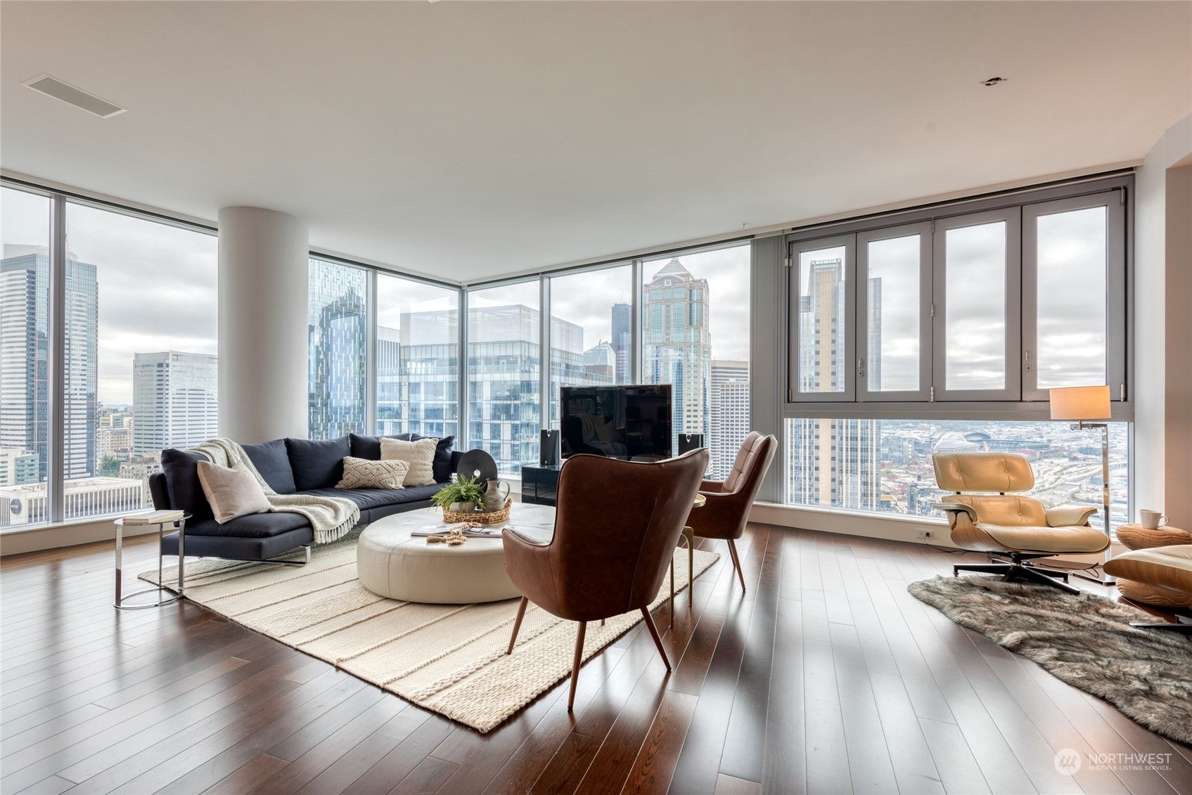 1521 2nd Avenue 3601