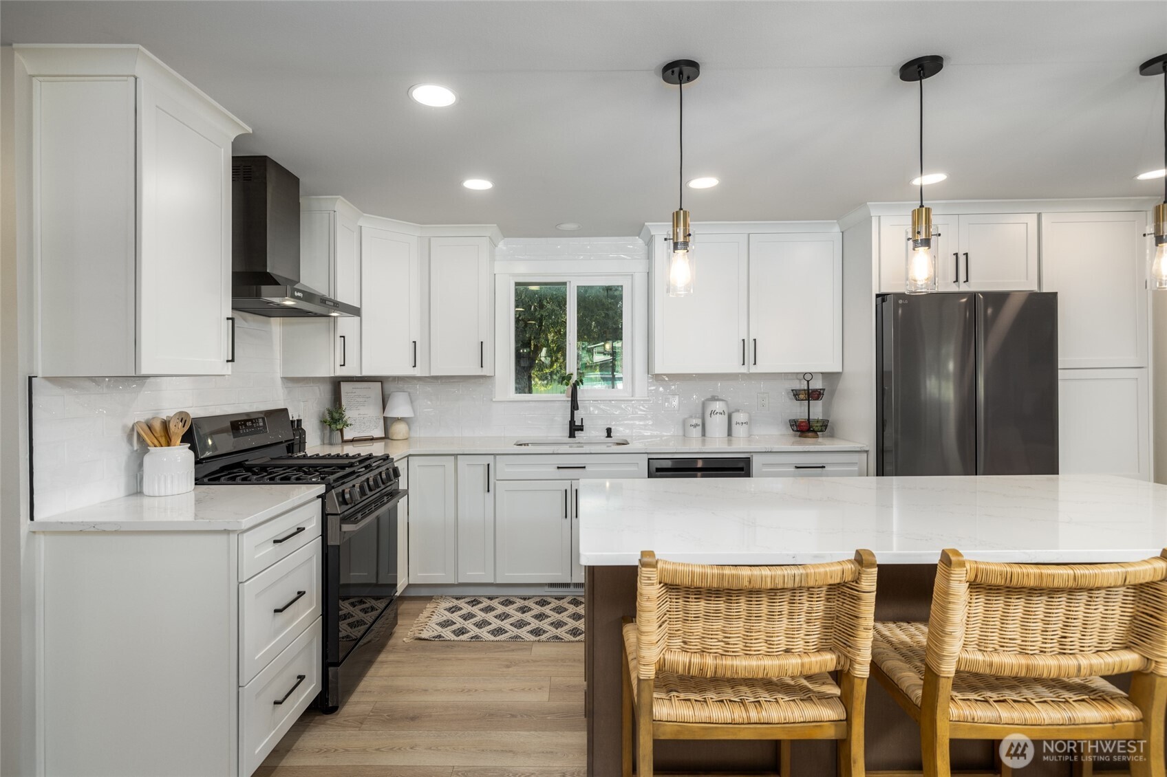 323 W King Tut Road