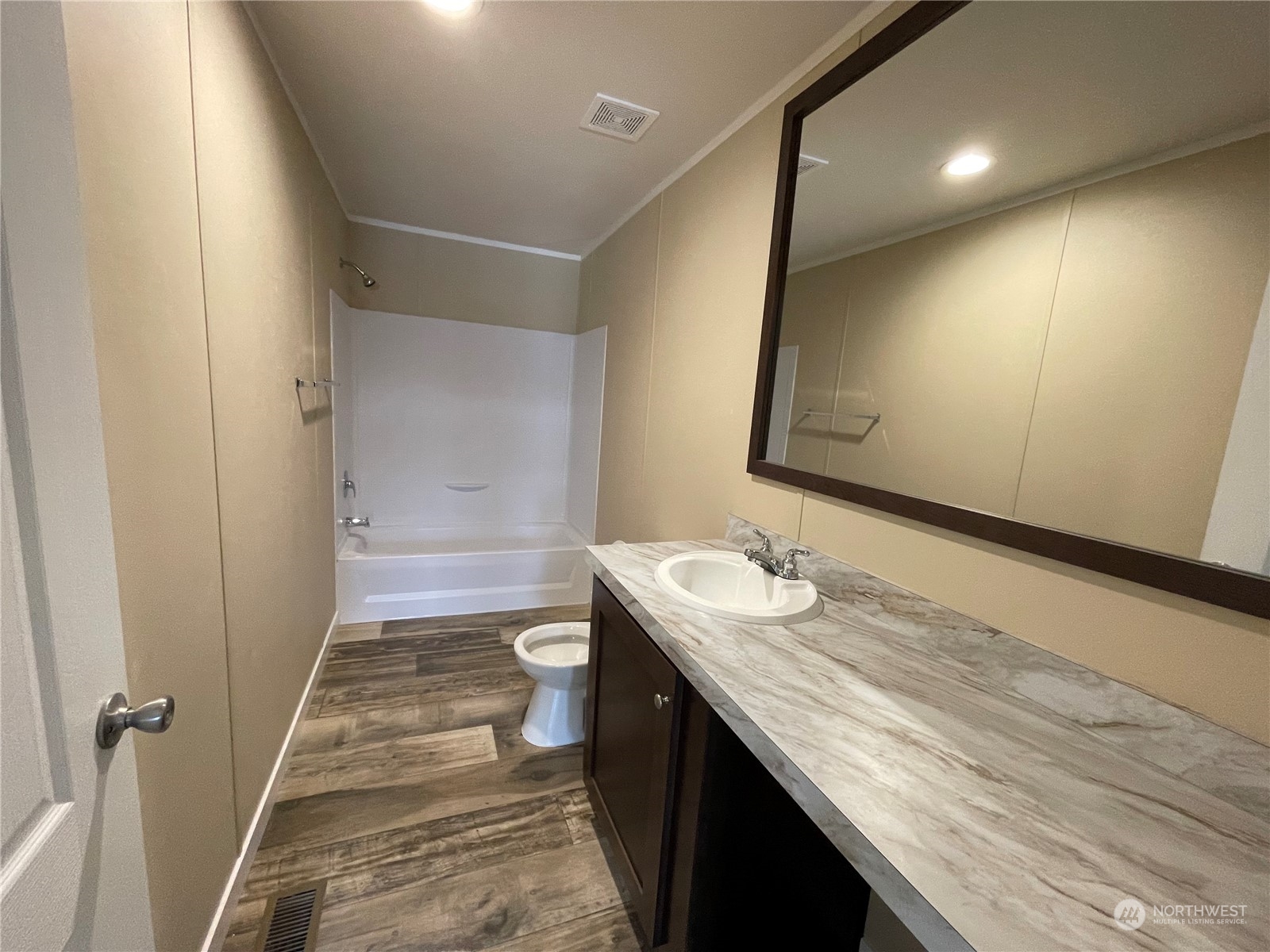 2700 Fruitvale Boulevard 14