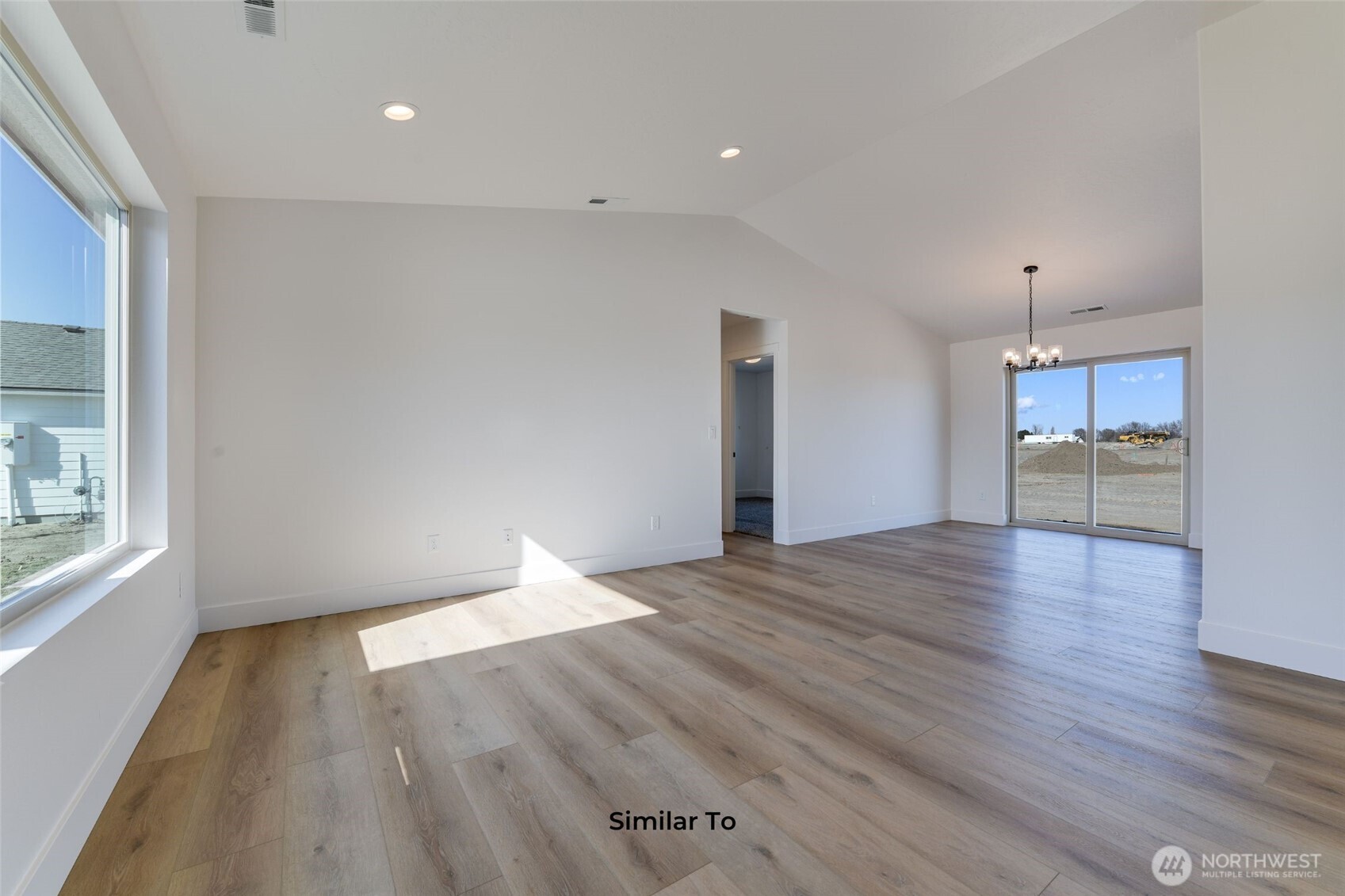 330 N Sandy Loop