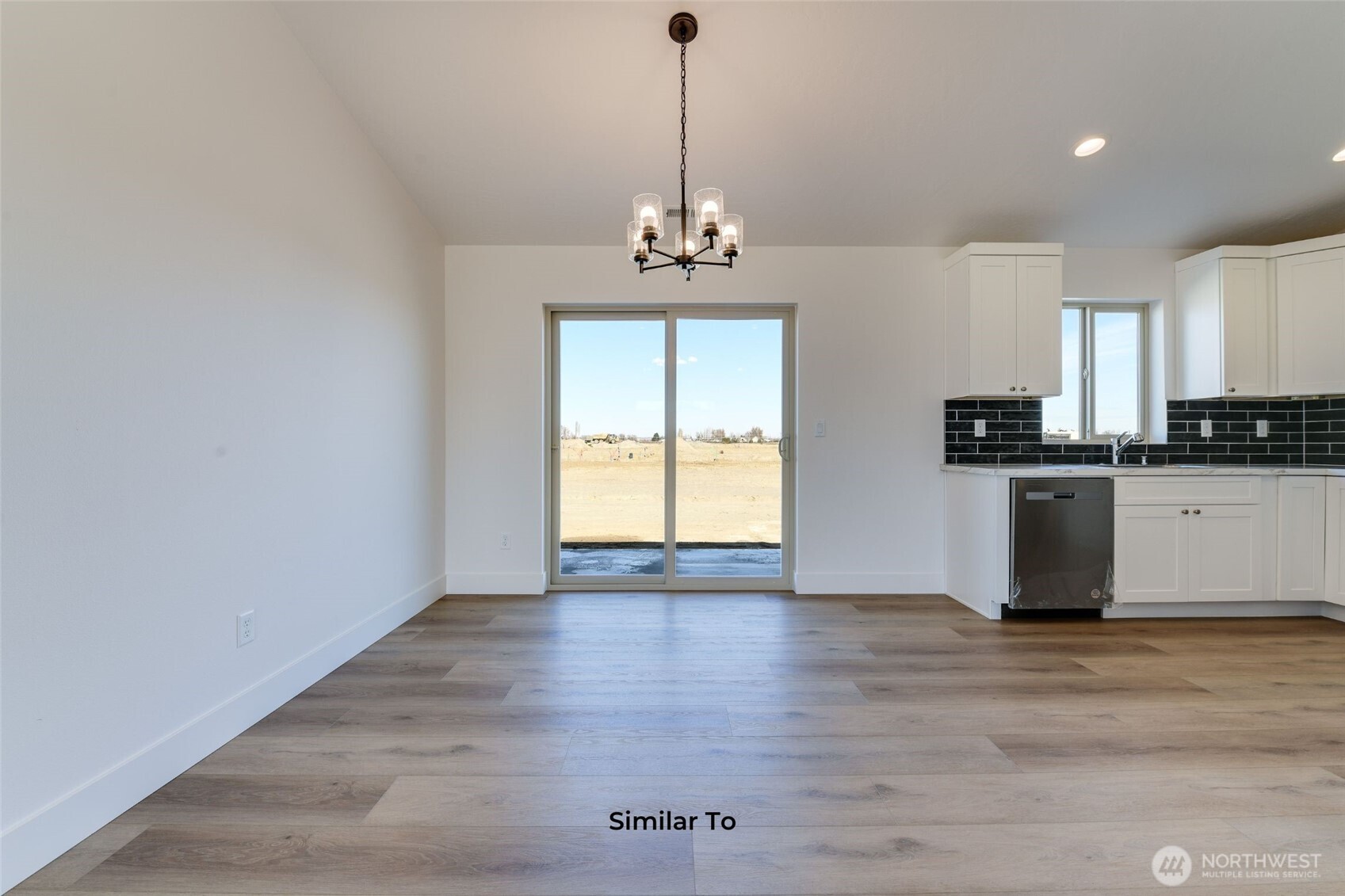 330 N Sandy Loop