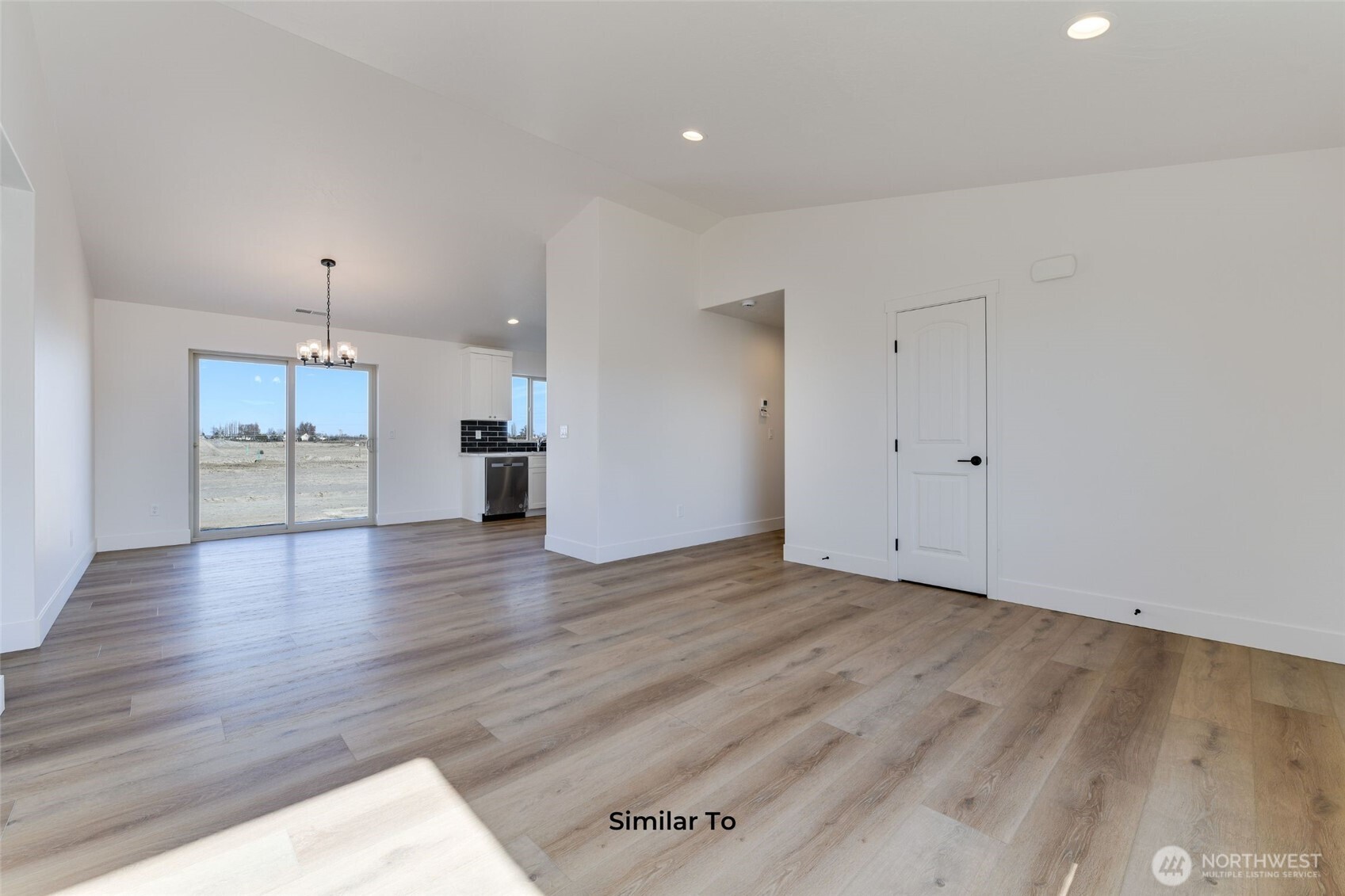 330 N Sandy Loop