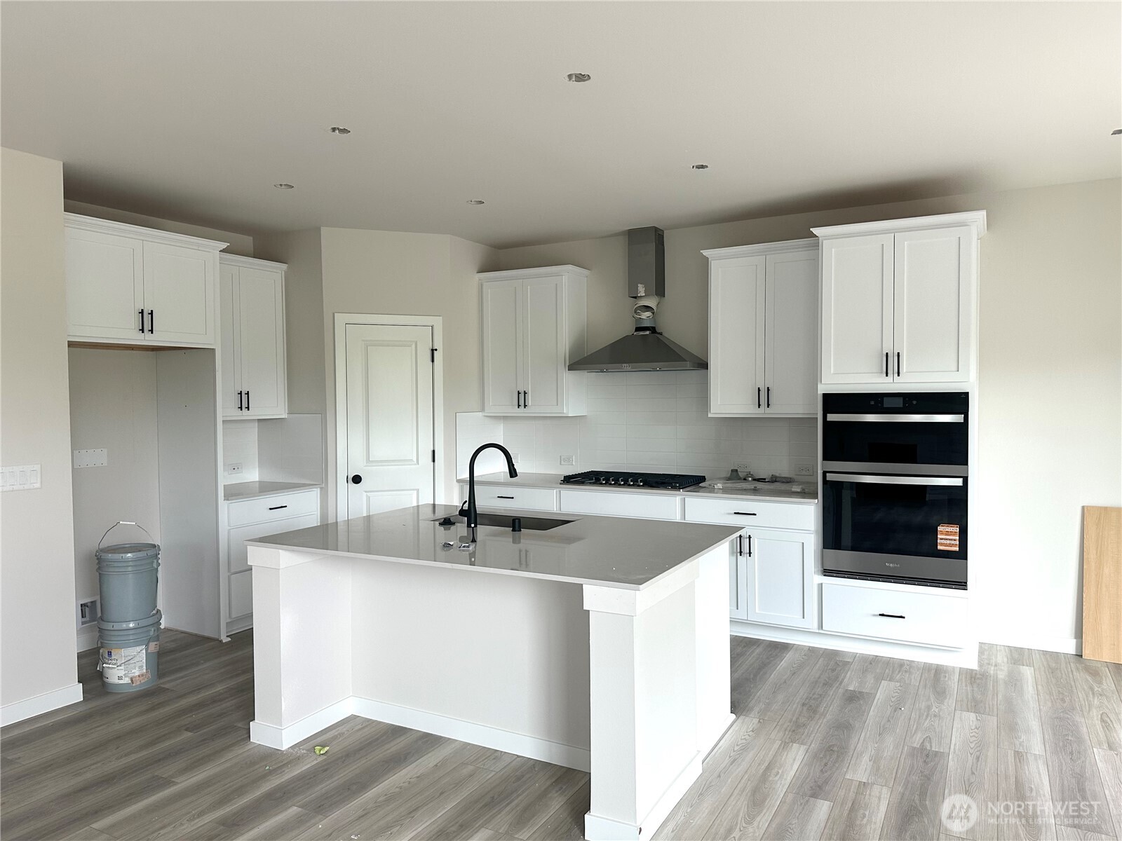 2086 NE Norseman Way