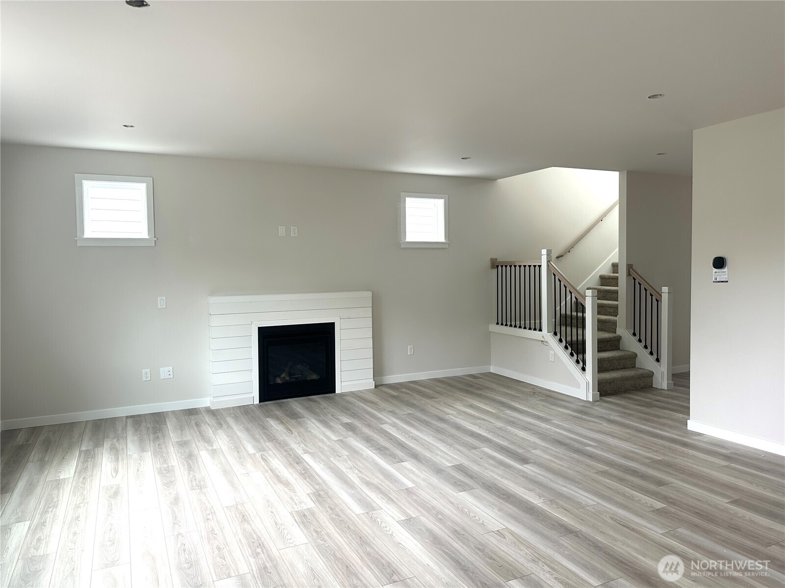 2086 NE Norseman Way