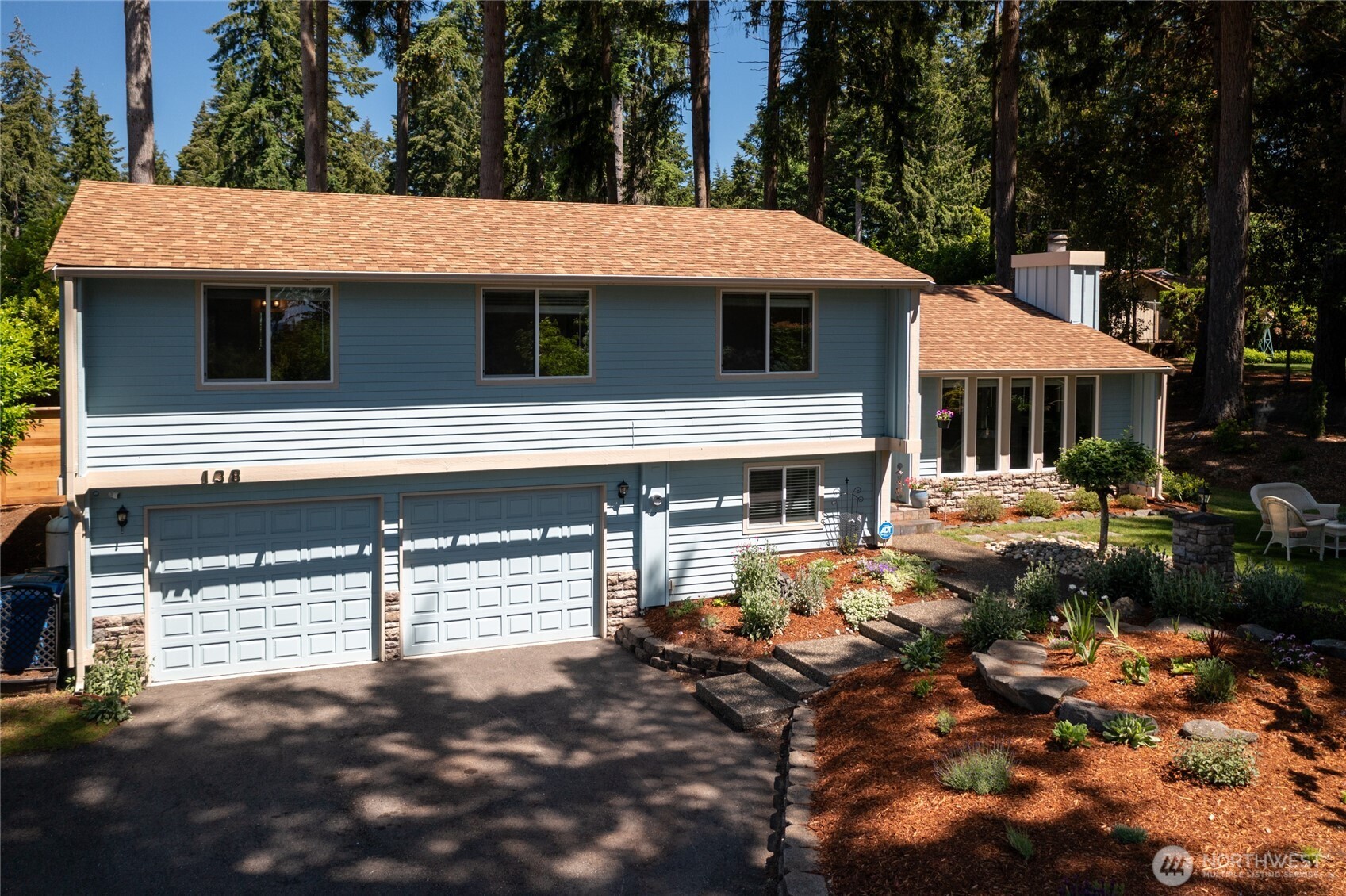 138 Point Fosdick Circle NW