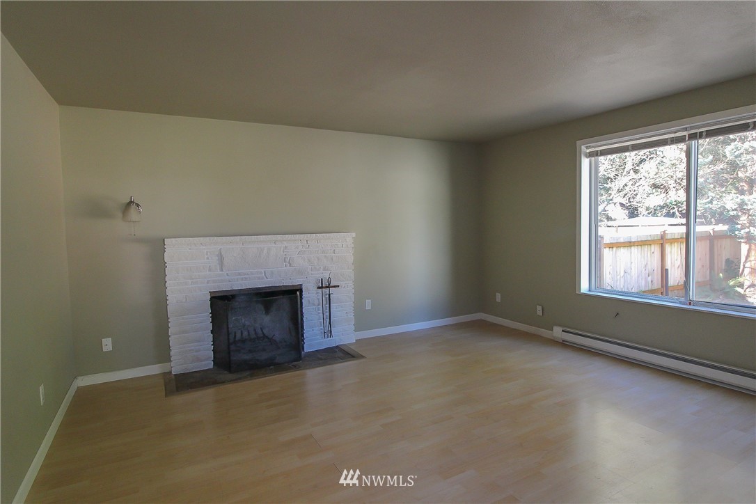 18531 Fremont Avenue N A&B