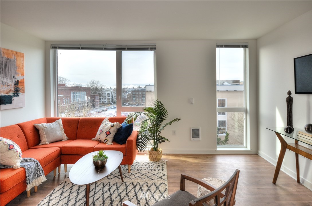 1601 N 45th Street 211