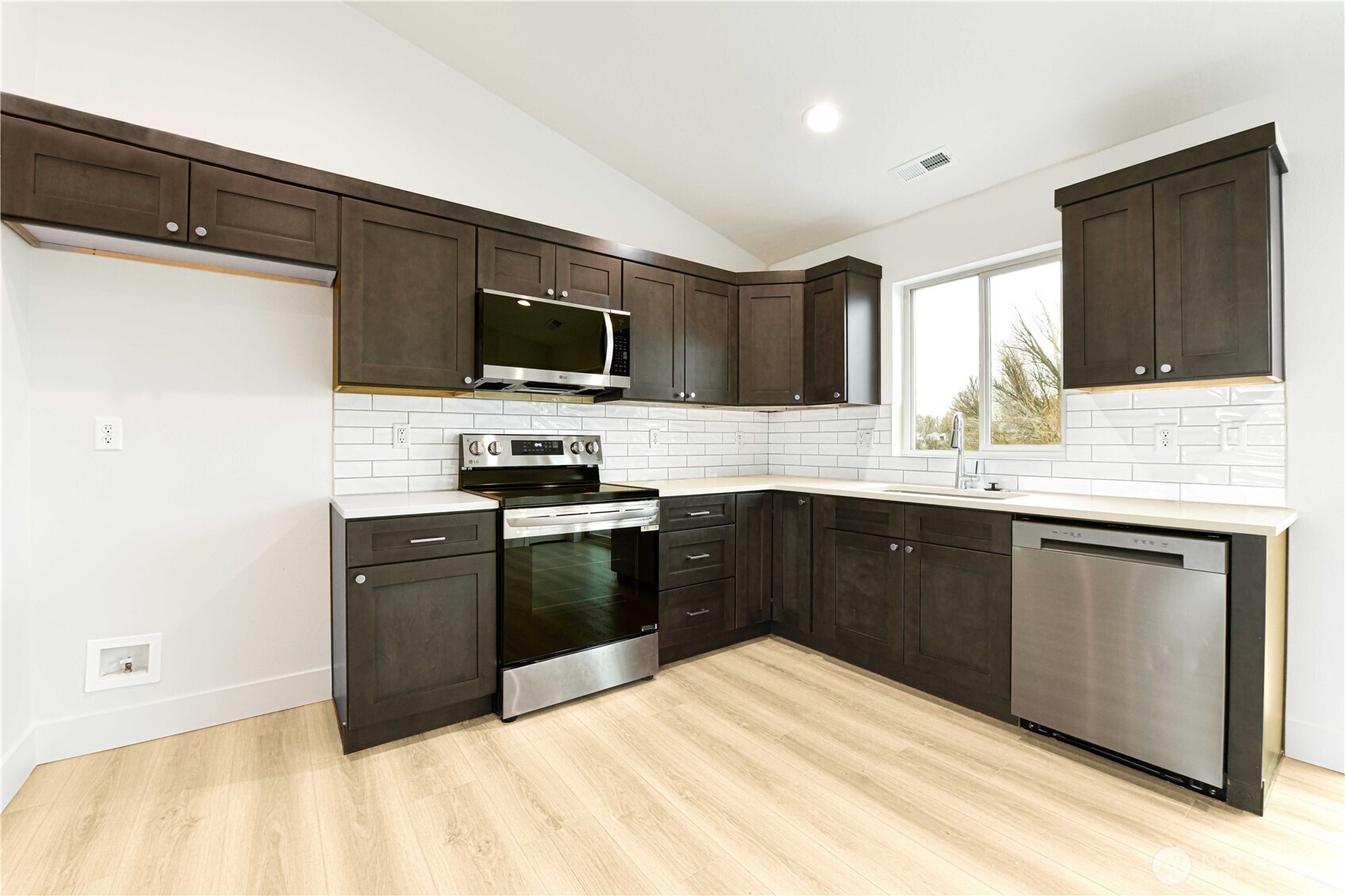 326 N Sandy Loop