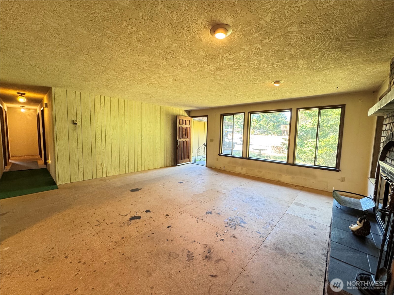 2139 Seabreeze Place