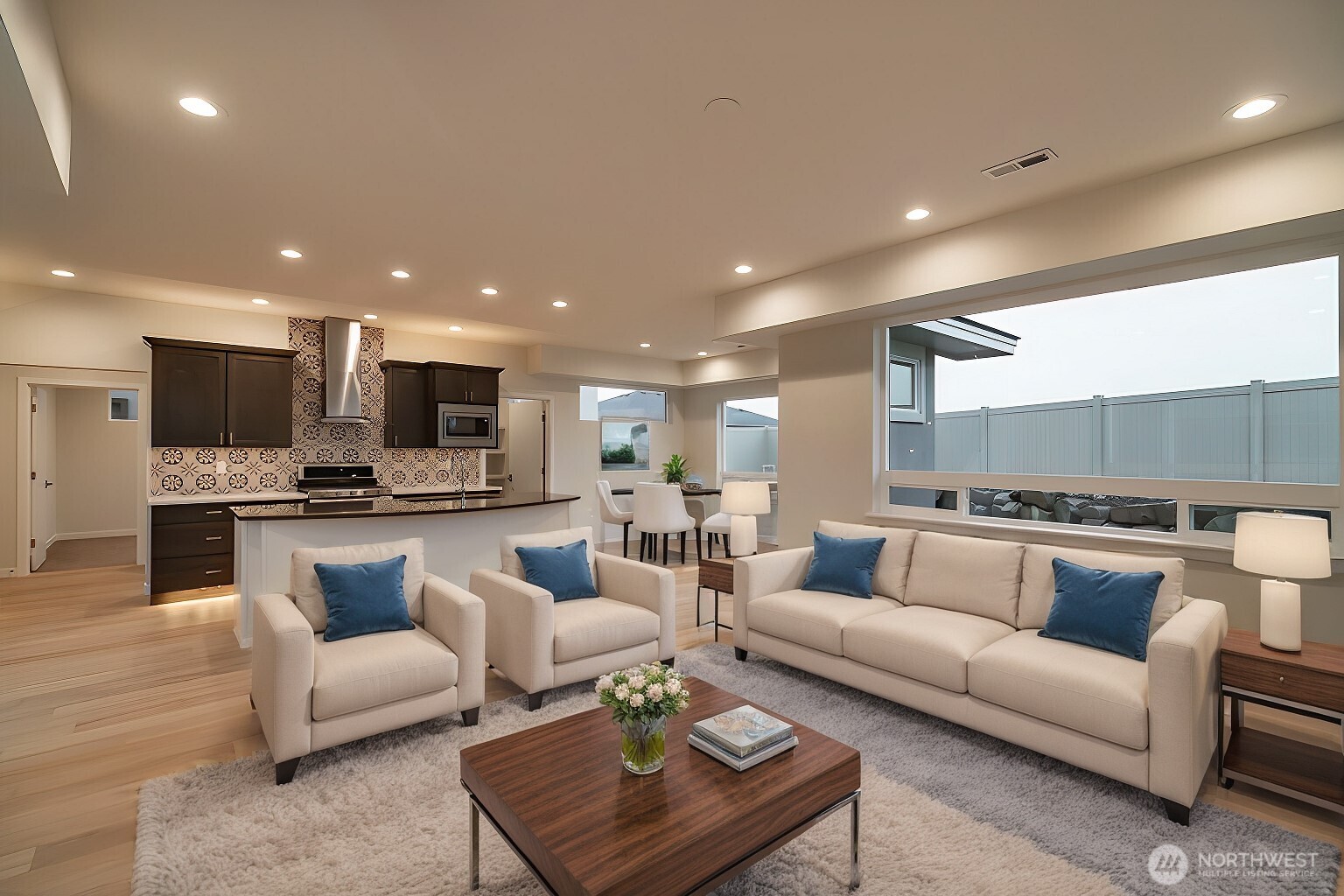 305 E Stanford Avenue