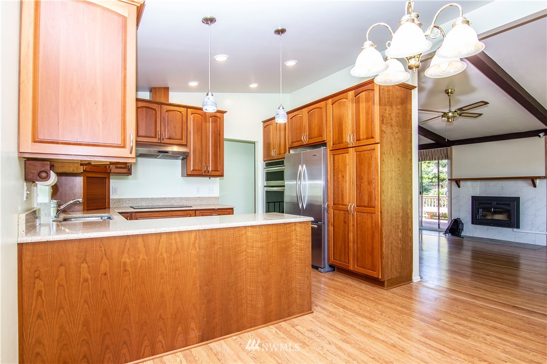 6527 NE 198TH Street