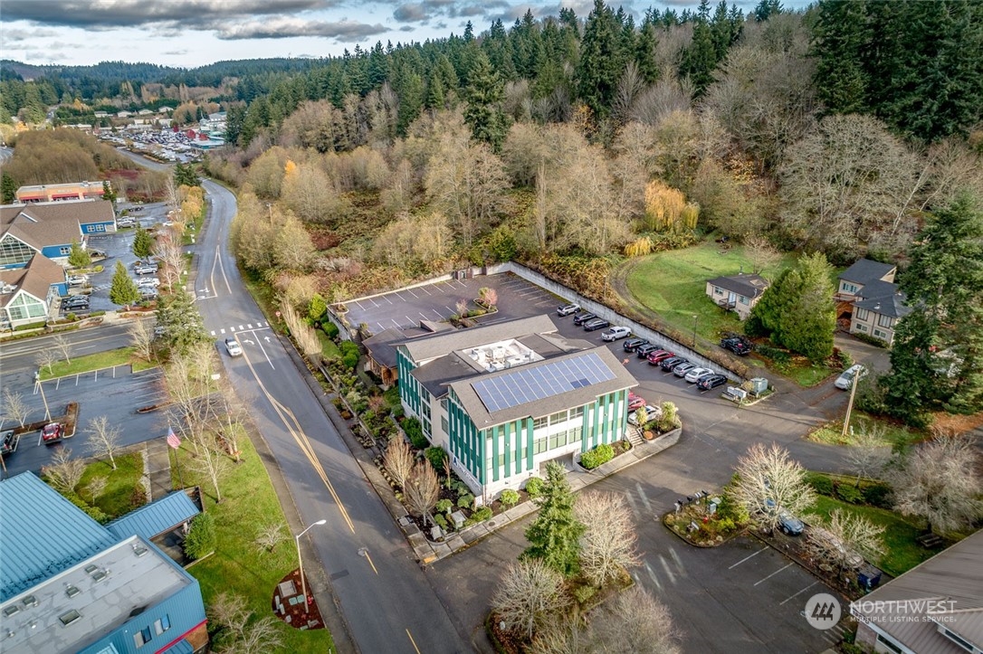 19660 10th Avenue NE