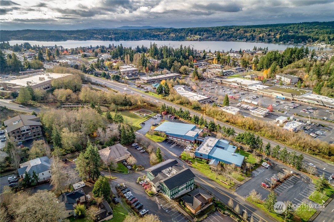 19660 10th Avenue NE