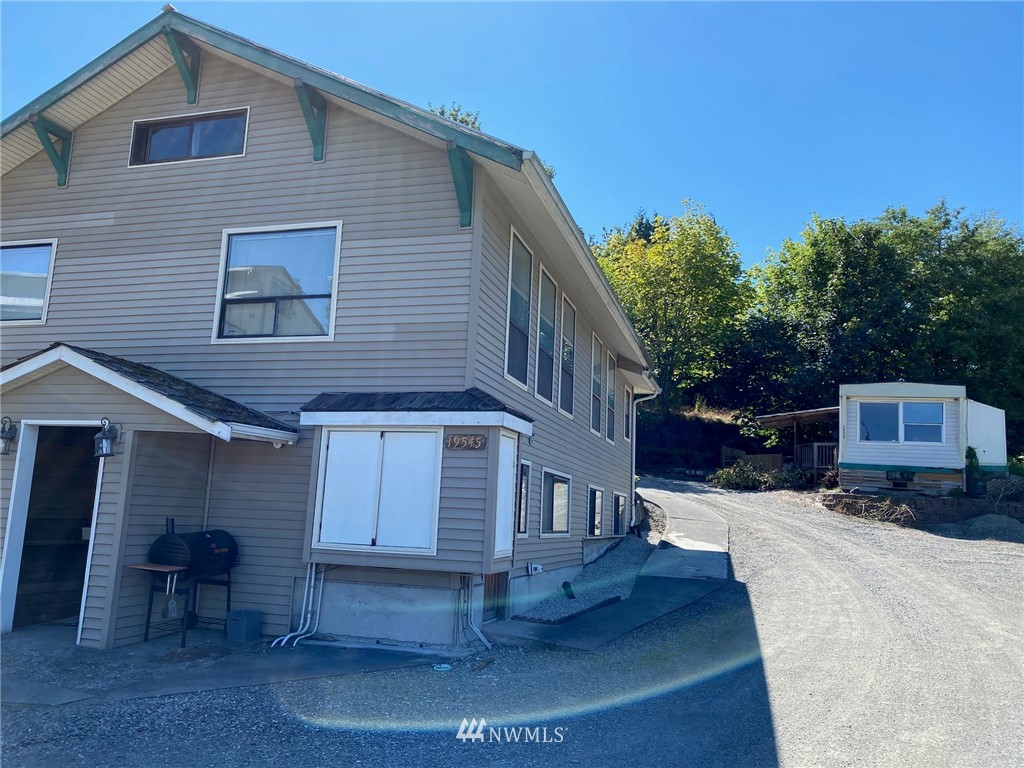 19545 25th Avenue NE