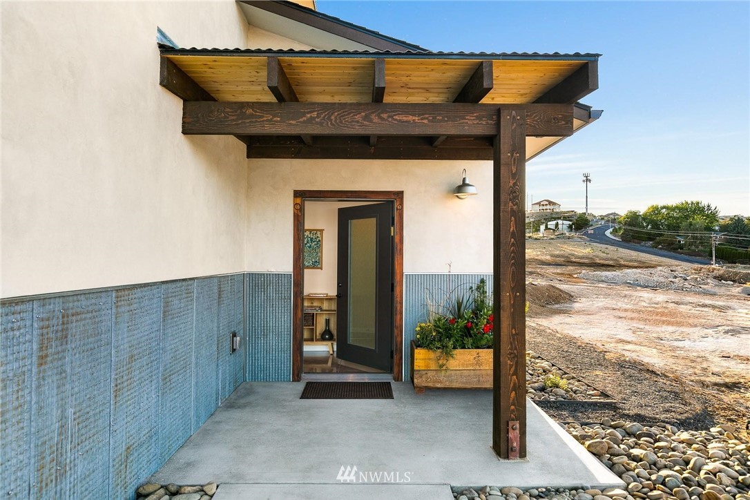 800 Selah Vista Way