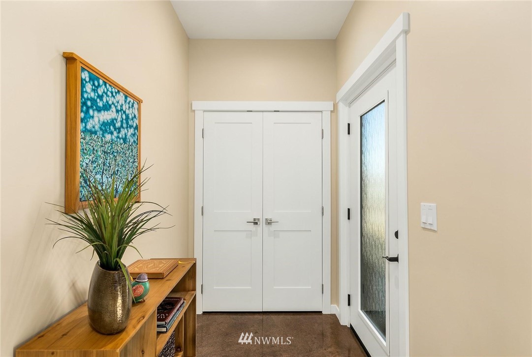 800 Selah Vista Way