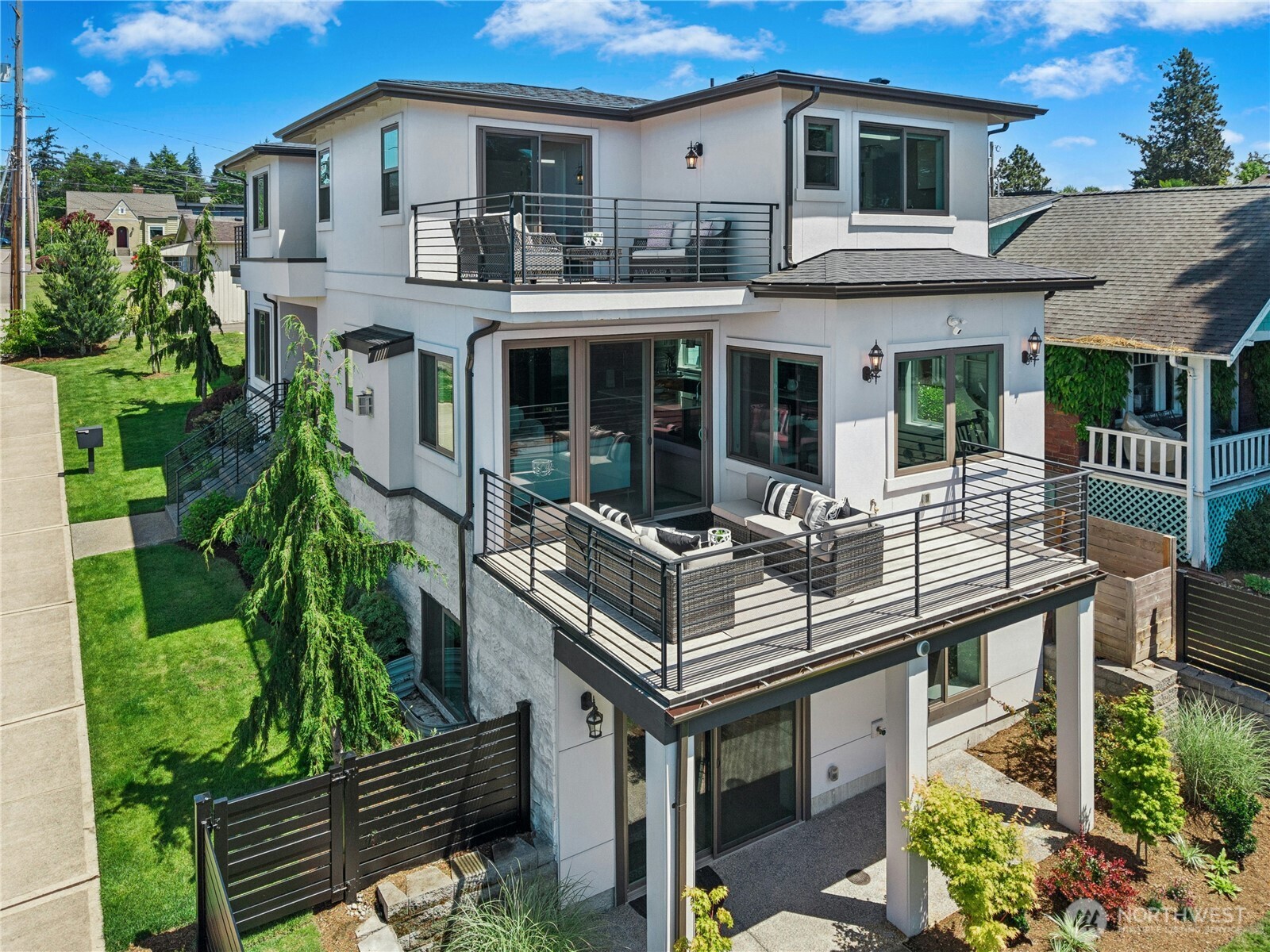 1006 4th Street W