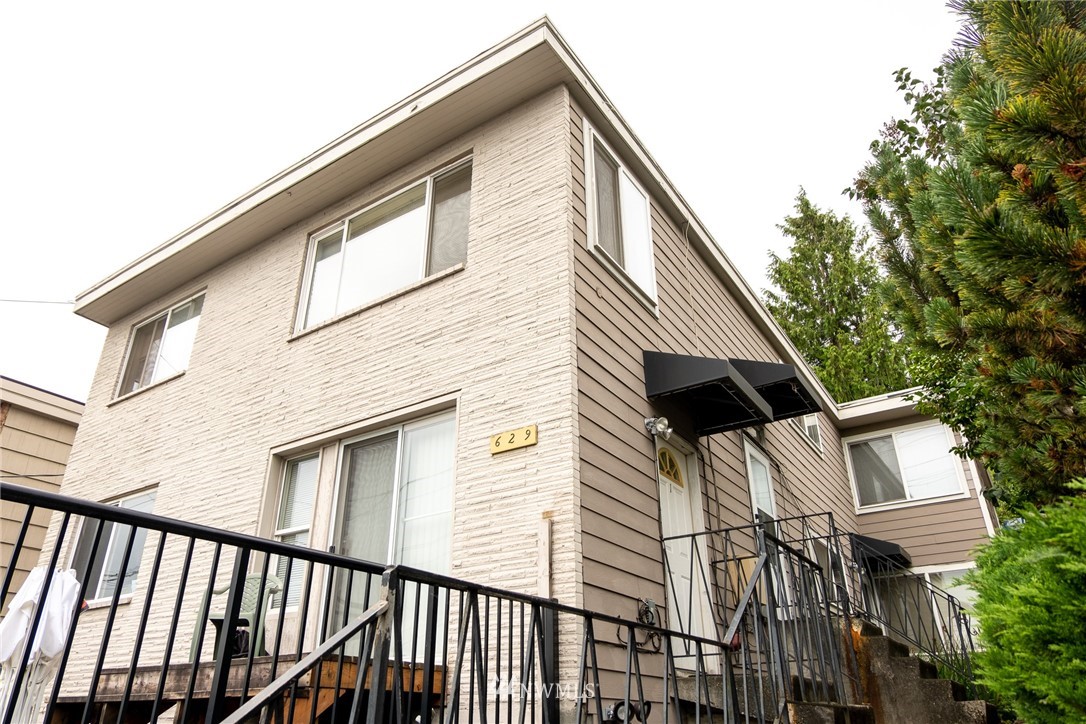 629 W Nickerson