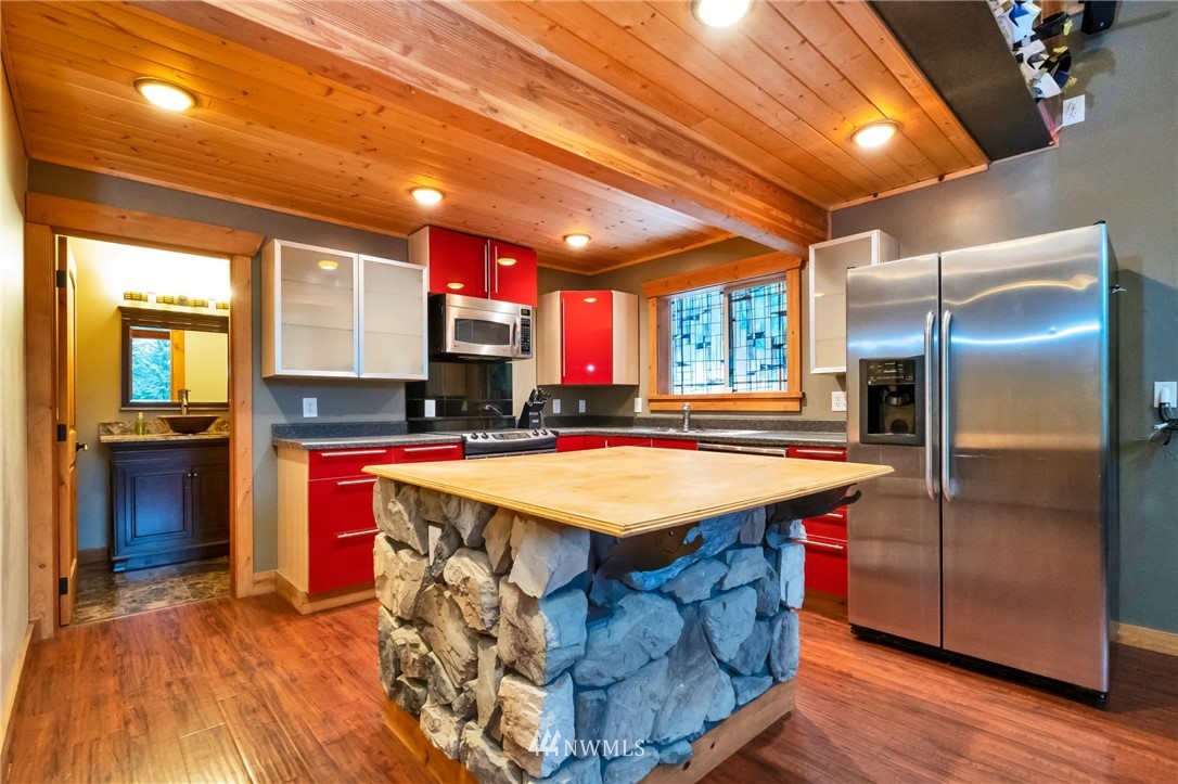 360 Rampart Drive