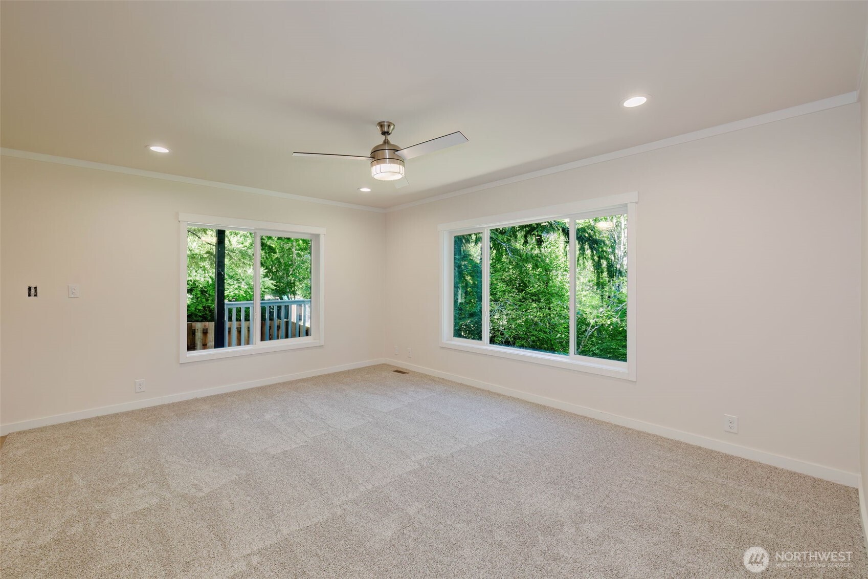 401 E Trails End Drive