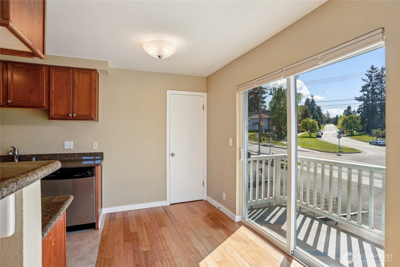 5321 N Pearl Street 206