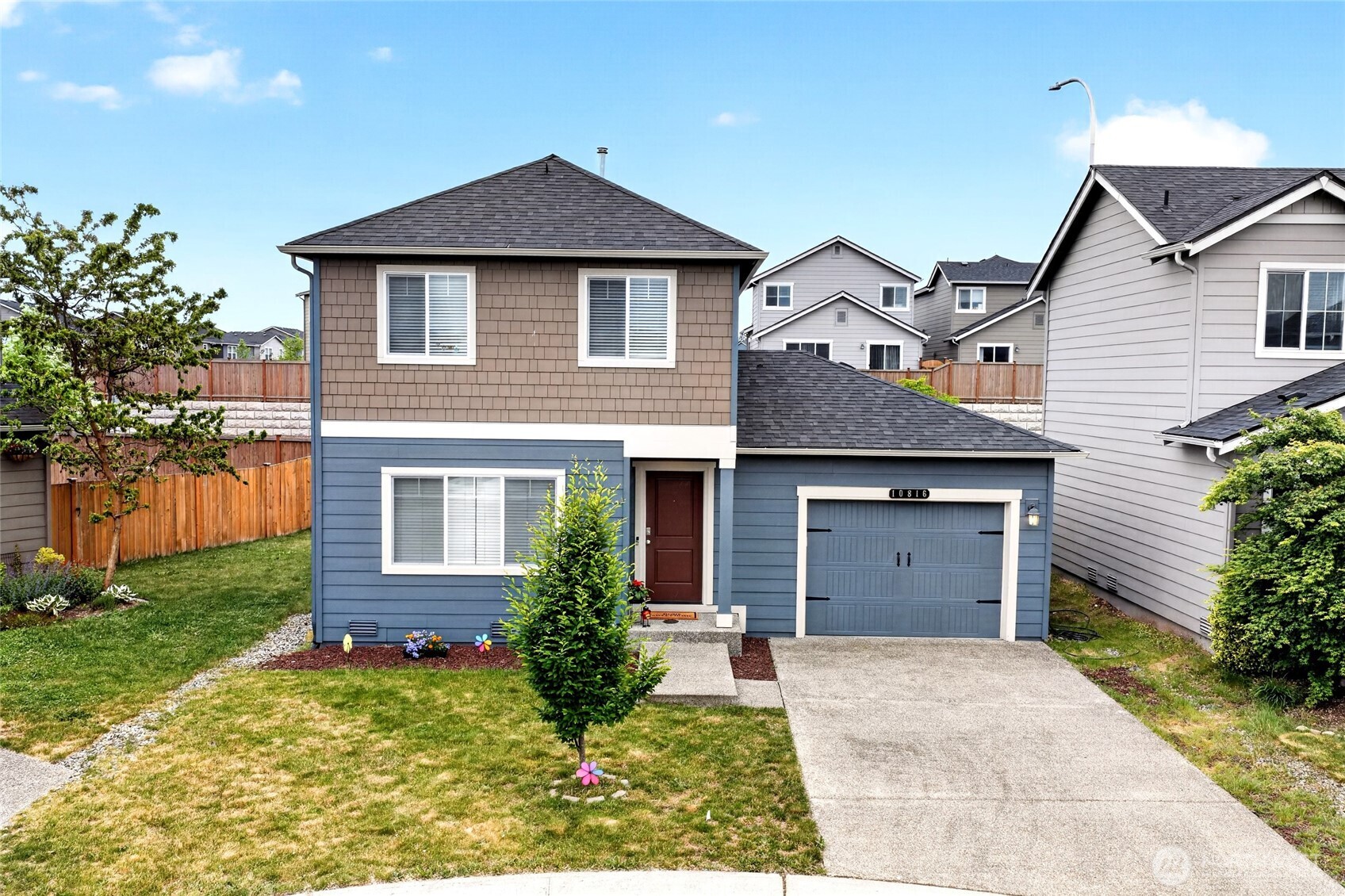 10816 185th Street E