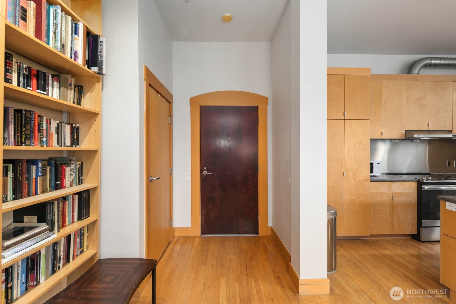 81 Vine Street 406