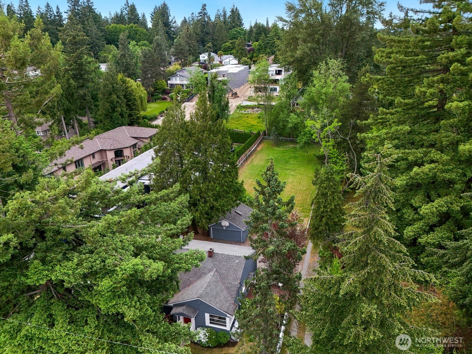 7658 NE 12th Street