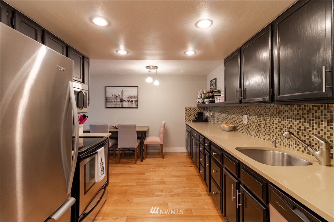 1250 Taylor Ave N 104