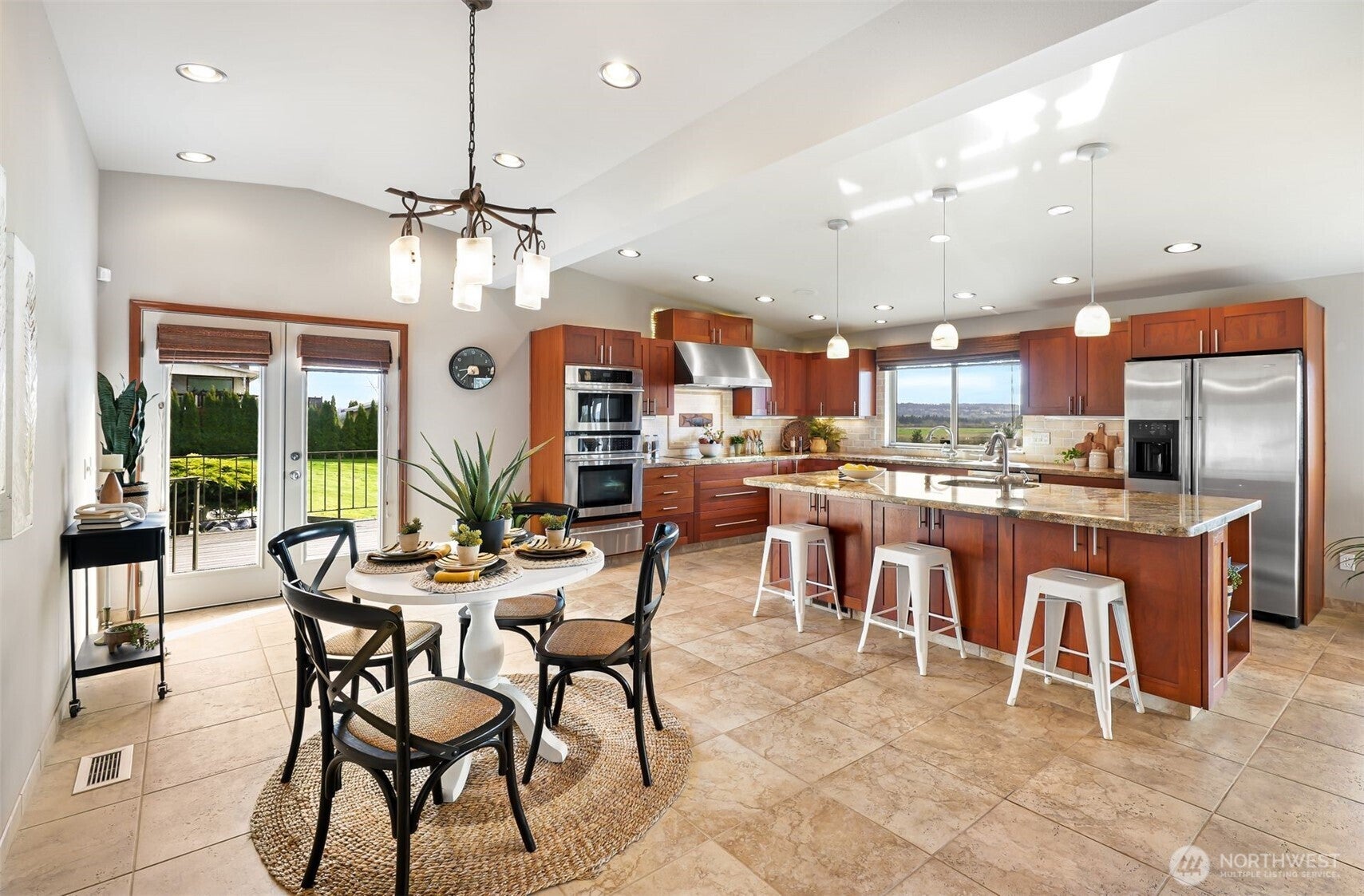 2004 Valley View Drive