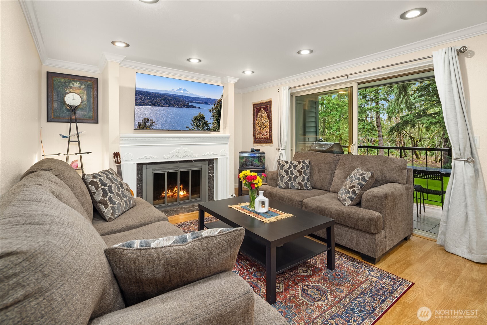 4727 W Lake Sammamish Parkway SE B201