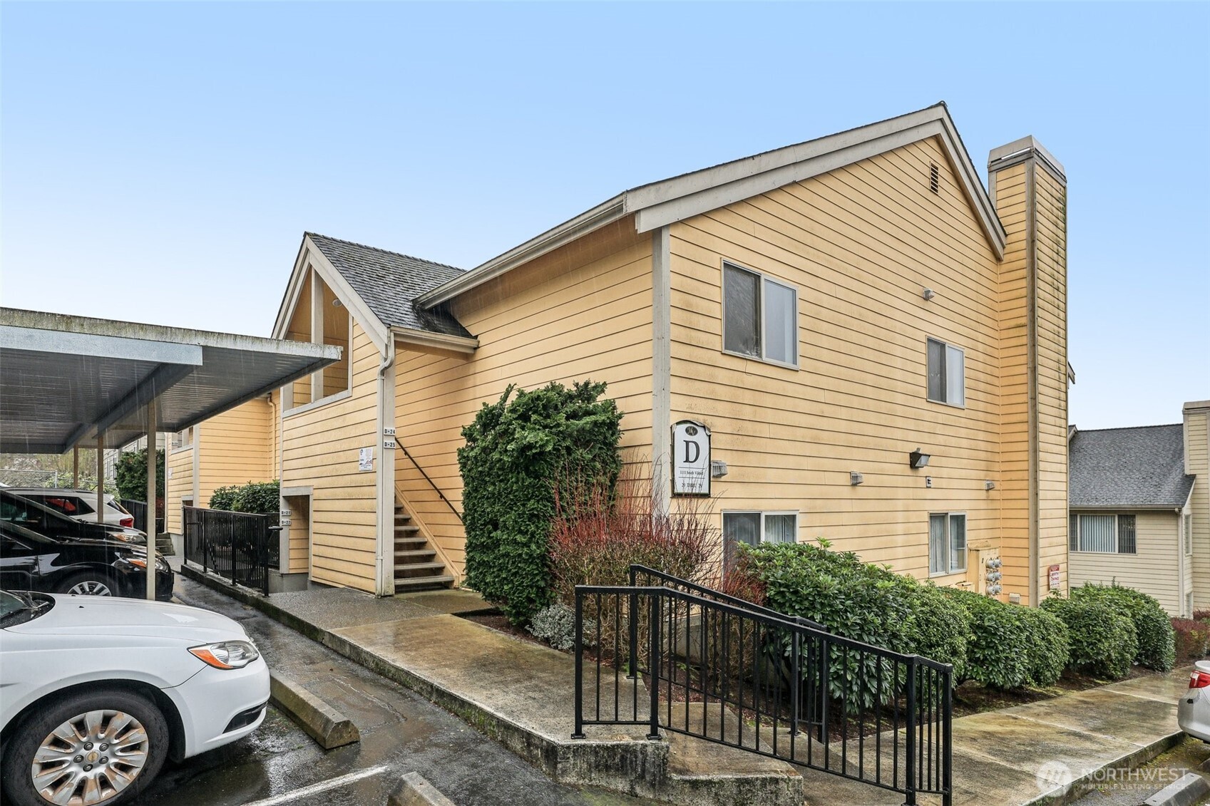 1111 S Villard Street D25